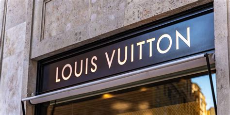 spaccio louis vuitton civitanova marche|Louis Vuitton verso l’apertura, .